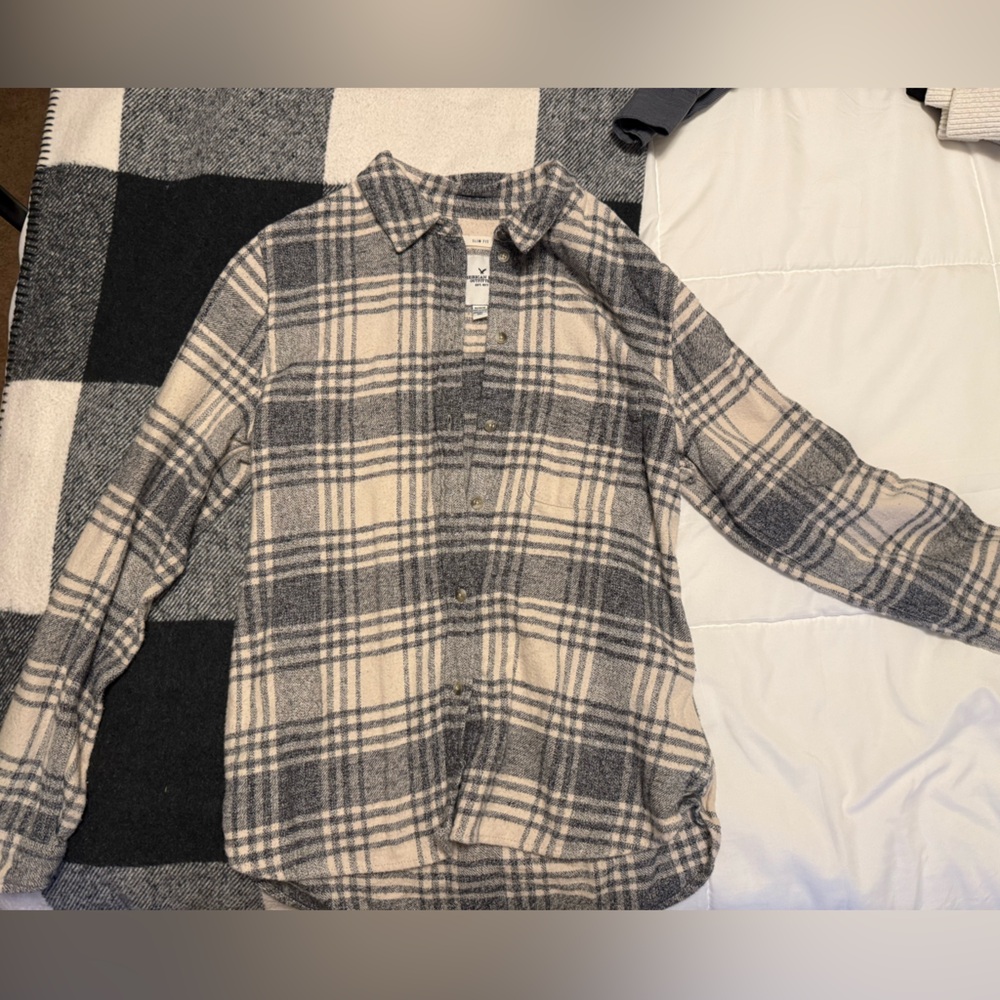 American Eagle Outfitters Black and Cream Plaid Shirt